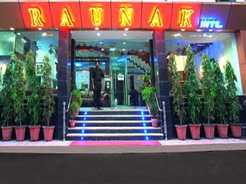 Hotel Raunak International Nueva Delhi Exterior foto